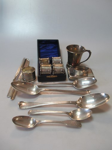 Lot 231 - A collection of silverware including flatware,...