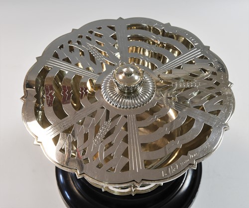 Lot 626 - A George VI silver rose bowl and stand
