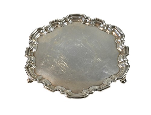 Lot 621 - A George VI silver salver