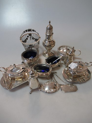 Lot 238 - A collection of silverware including flatware,...