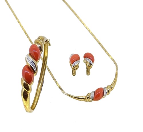 Lot 58 - A late 20th century suite of coral jewellery