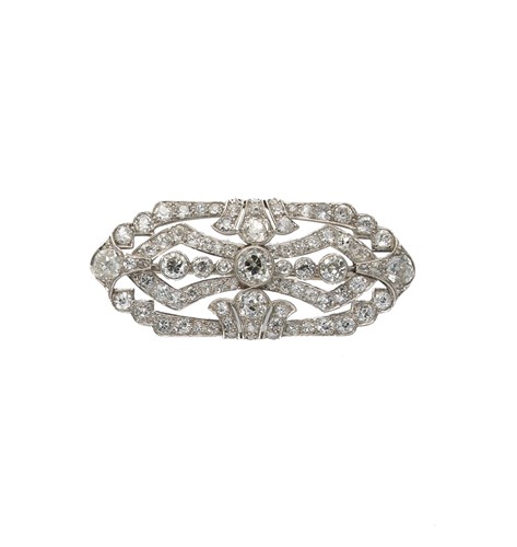 Lot 241 - An Art Deco diamond set panel brooch