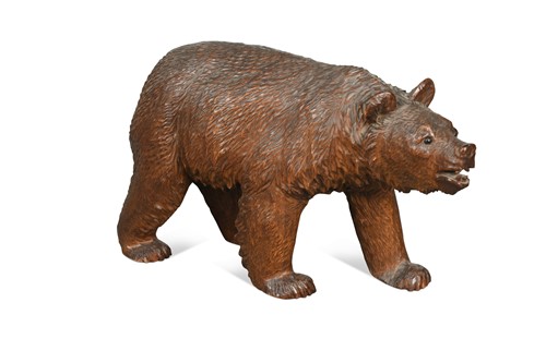 Lot 706 - A carved Black Forest model of a bear, early 20th century