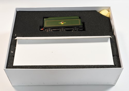 Lot 651 - A modern Tower Models painted brass model O gauge King Class locomotive no.6024 'King Edward I'