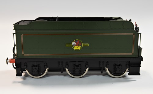 Lot 651 - A modern Tower Models painted brass model O gauge King Class locomotive no.6024 'King Edward I'