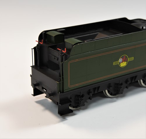 Lot 651 - A modern Tower Models painted brass model O gauge King Class locomotive no.6024 'King Edward I'