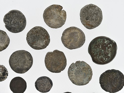 Lot 126 - Small collection Greek and Roman coins, mostly...