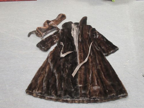 Lot 121 - A full length mink fur