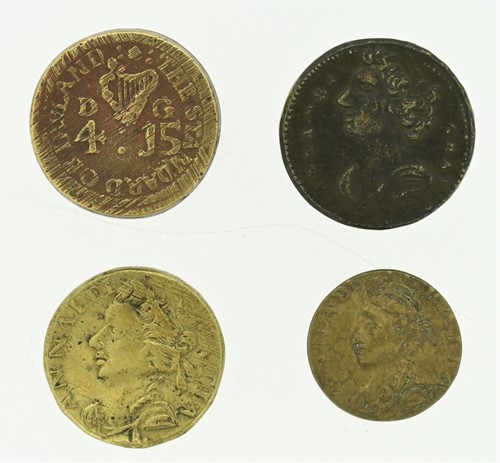 Lot 142 - A collection of William III coin weights...