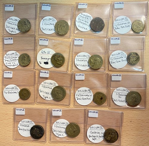 Lot 142 - A collection of William III coin weights...