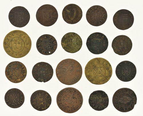 Lot 147 - British Tokens, 17th century, for Cambridge:...
