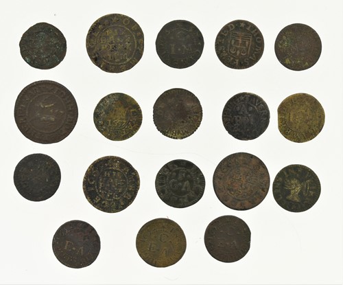 Lot 147 - British Tokens, 17th century, for Cambridge:...