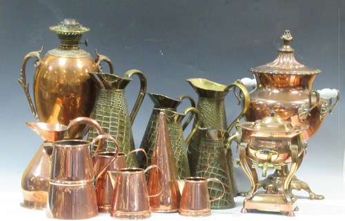 Lot 113 - A collection of brass and copper items, to...