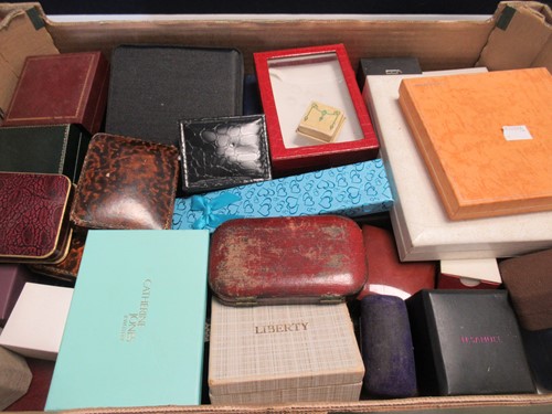 Lot 197 - A large collection of empty jewellery boxes