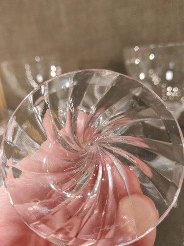 Lot 7 - Rambouillet, a suite of 16 Lalique glasses