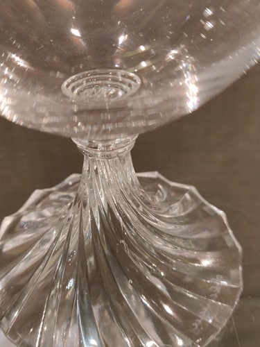 Lot 7 - Rambouillet, a suite of 16 Lalique glasses