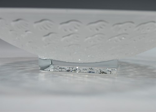 Lot 8 - Lalique, a modern clear and frosted glass bowl