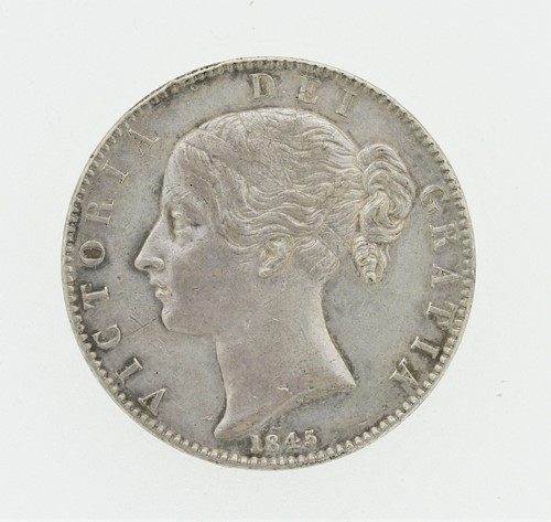 Lot 98 - Victoria silver crown 1845