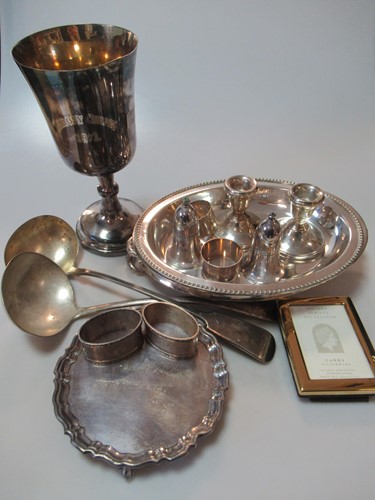 Lot 232 - A silver waiter, 4 silver napkin rings, a...