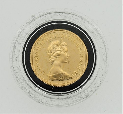 Lot 38 - Elizabeth II gold sovereign 1979, encapsulated...