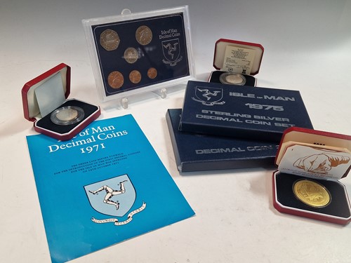 Lot 57 - Isle of Man, commemorative coins and proof...