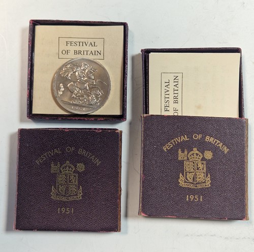 Lot 58 - Modern commemorative and proof coins, various...
