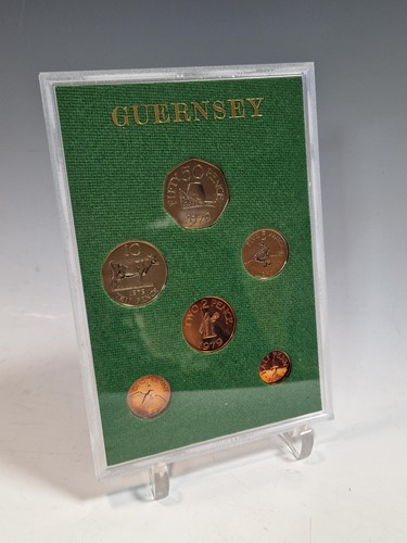 Lot 58 - Modern commemorative and proof coins, various...