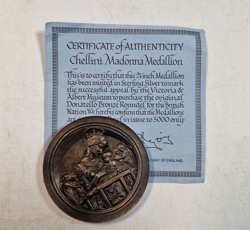 Lot 66 - Pobjoy Mint silver Chellini Madonna Medallion,...