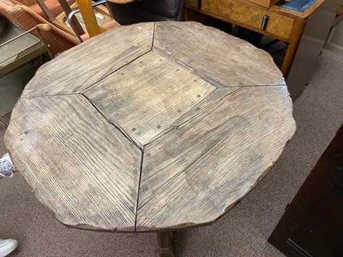 Lot 147 - Sir Robert Lorimer KBE (1864-1929), an Arts & Crafts oak centre table