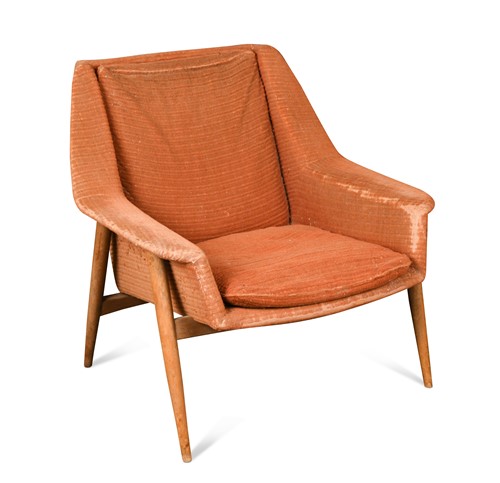 Lot 208 - A Parker Knoll PK940 New Menton armchair