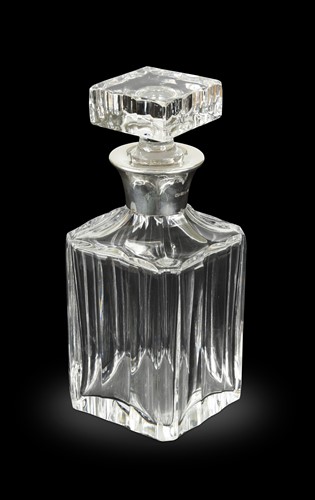 Lot 11 - A Mappin & Webb silver mounted glass decanter