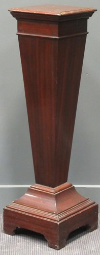 Lot 412 - A mahogany pedestal, 108cm high
