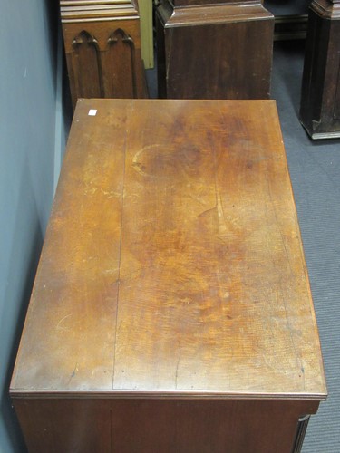 Lot 442 - A George III oak bachelor's chest of drawers...