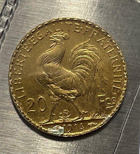 Lot 200 - French gold 20 Francs coin 1914, (mark near...