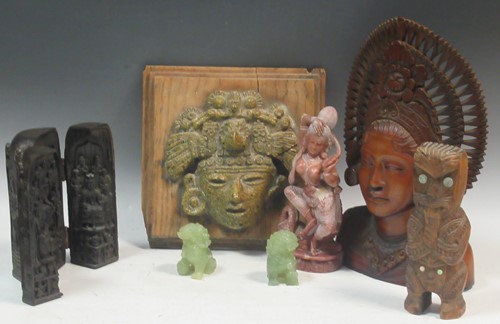 Lot 81 - Collection of oriental items - Faux jade foo...