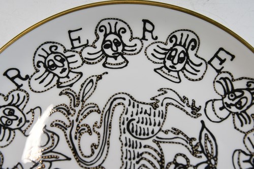 Lot 40 - Sir Grayson Perry CBE, RA (1960-), Lion Queen plate