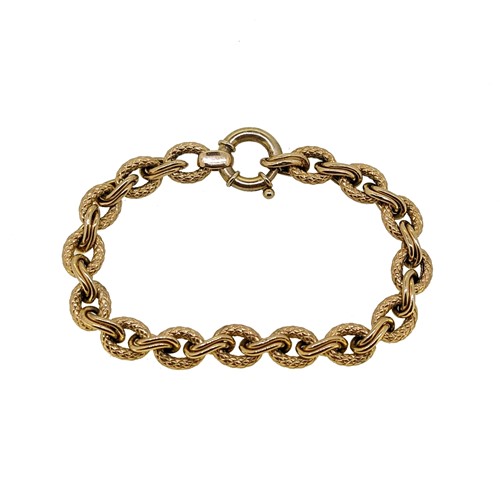 Lot 233 - A modern 9ct gold fancy bracelet