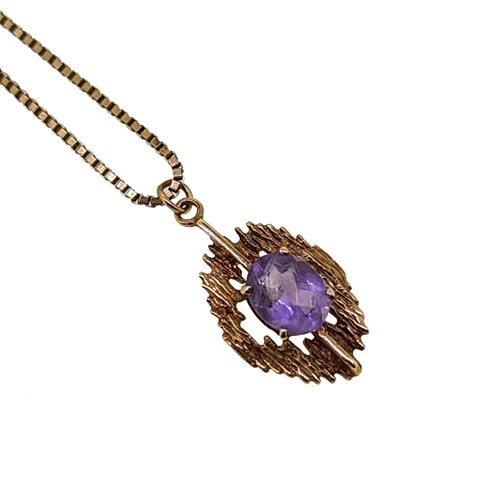 Lot 73 - A 9ct gold amethyst pendant and chain