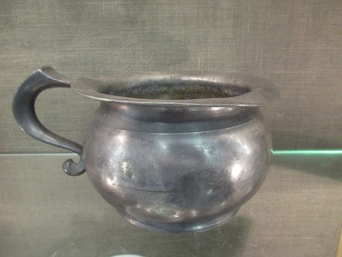 Lot 13 - A 19th century pewter small size chamber pot,...