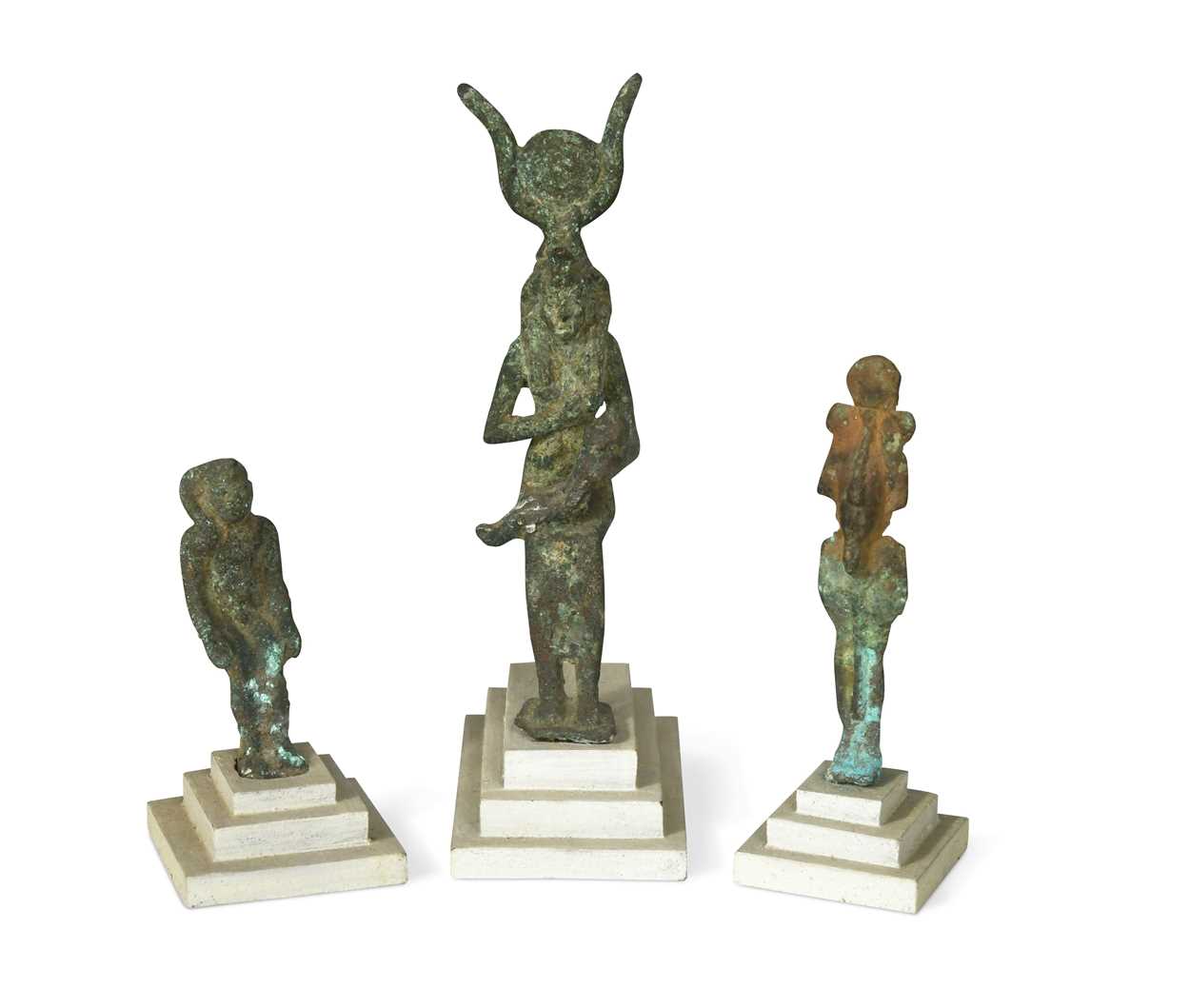 Lot 755 - An Egyptian bronze figure of Isis with Horus