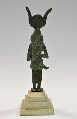 Lot 755 - An Egyptian bronze figure of Isis with Horus