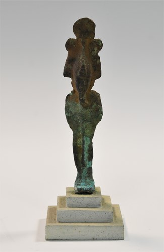 Lot 755 - An Egyptian bronze figure of Isis with Horus