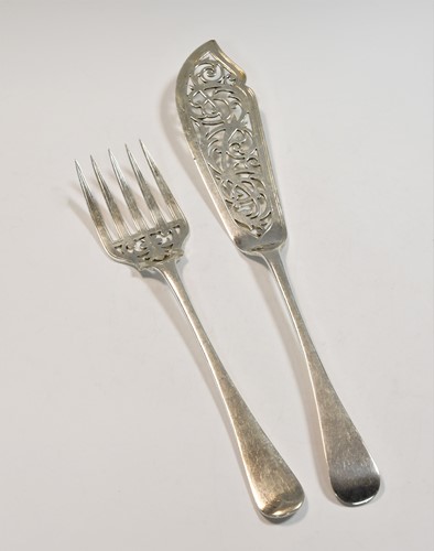 Lot 547 - A pair of Victorian silver fish servers