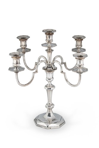 Lot 593 - An Edward VII silver metamorphic 5 light candelabra