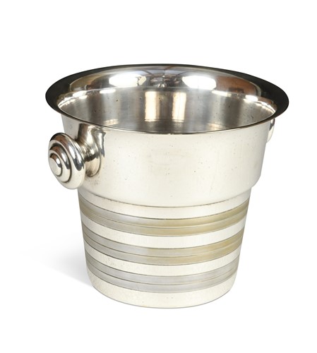 Lot 103 - A Continental plated ice bucket, 20th century