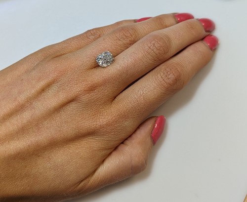 Lot 252 - A loose old cushion cut diamond