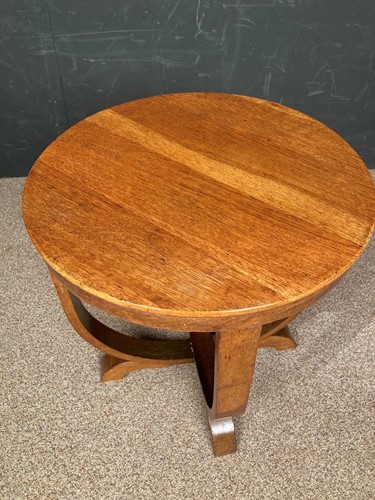 Lot 159 - An Art Deco pale oak occasional table, circa 1930