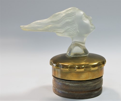 Lot 121 - After Red Ashay, a near pair of 'Victoire' (Speed Girl) car mascots