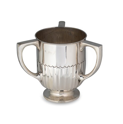 Lot 570 - A Victorian silver tyg
