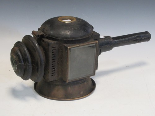 Lot 177 - A large carriage lamp, 54 x 23 x 20cm